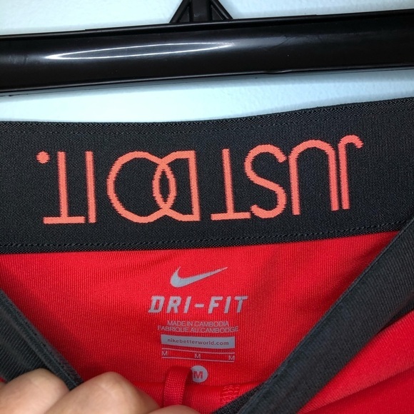 Nike Dri-Fit Just Do It Red Capri Leggings Size Medium - Picture 7 of 7